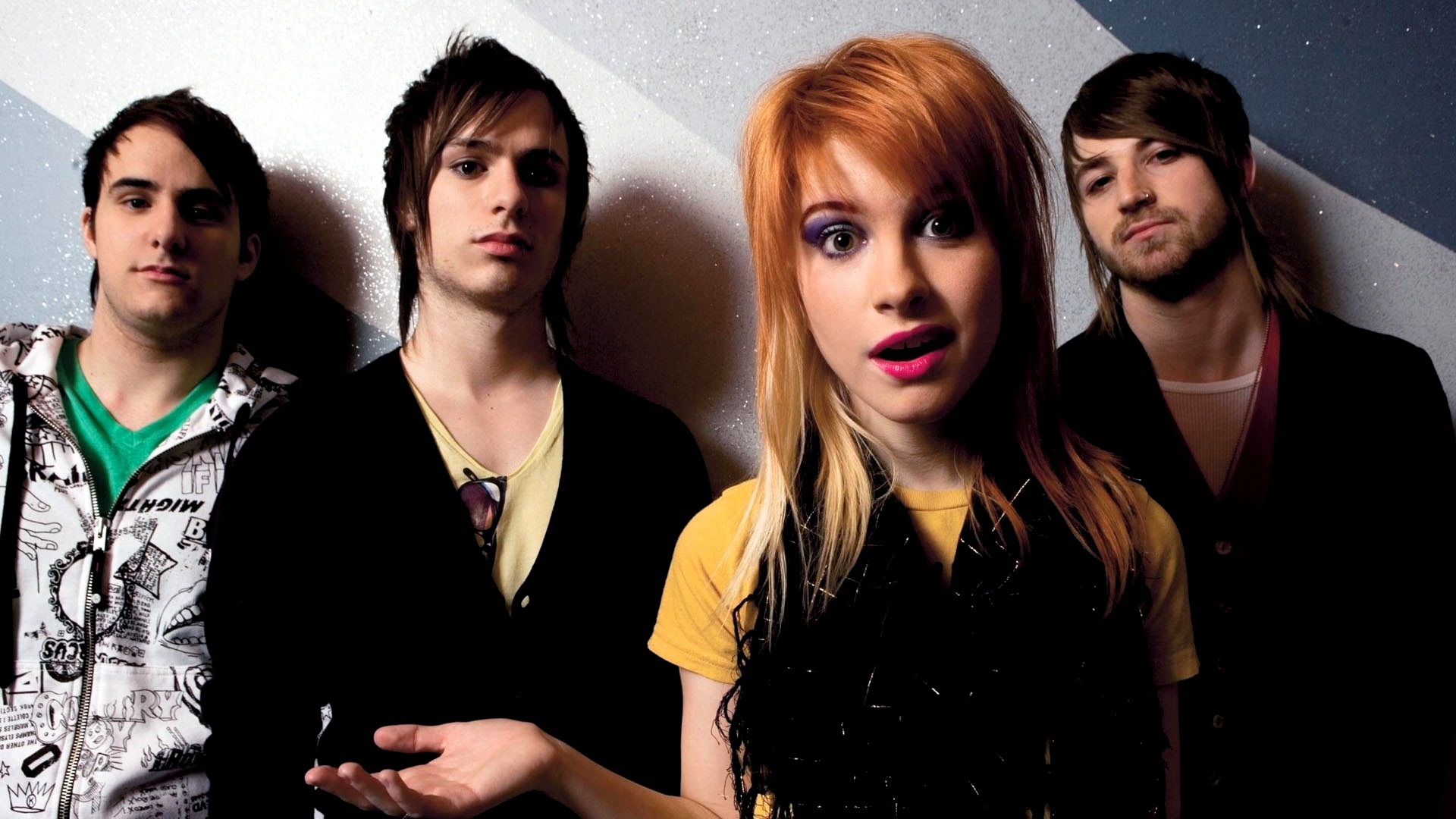 Paramore with Metric & Hellogoodbye